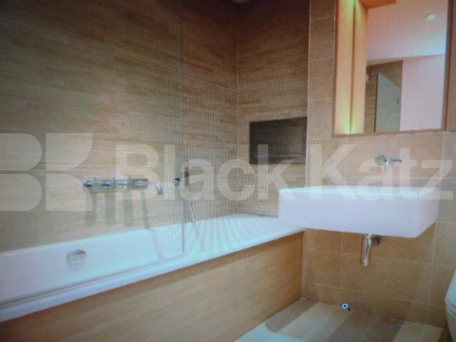 			NEW INSTRUCTION, 3 Bedroom, 1 bath, 1 reception Penthouse			 Middlesex Street , SPITALFIELDS